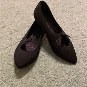 New Women's Black Flats